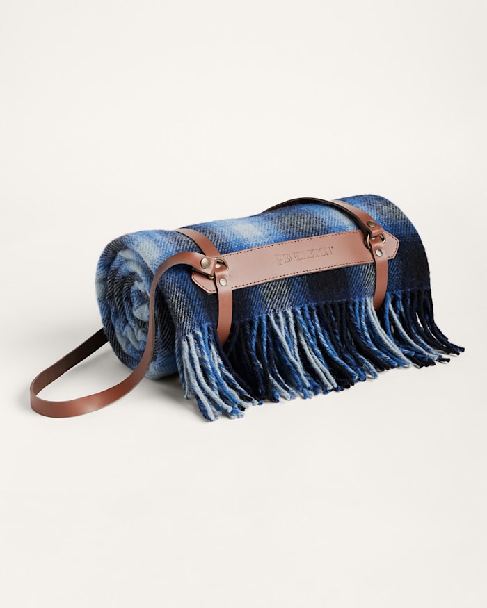 MOTOR ROBE THROW WITH LEATHER CARRIER